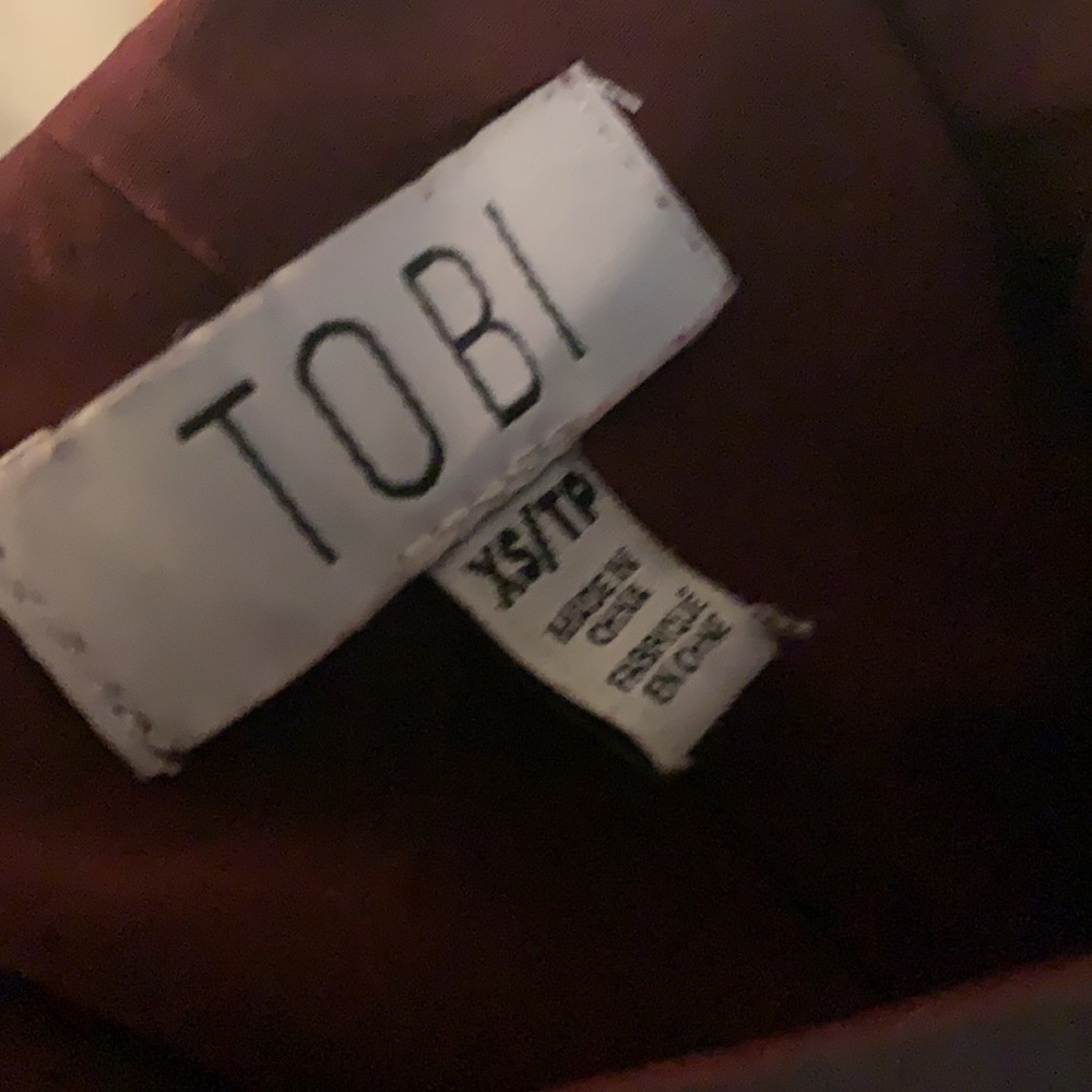 𝑇𝑜𝑏𝑖 𝑀𝑎𝑟𝑜𝑜𝑛 𝑆𝑘𝑜𝑟𝑡 𝐷𝑟𝑒𝑠𝑠 ❤︎ - Picture 10 of 10